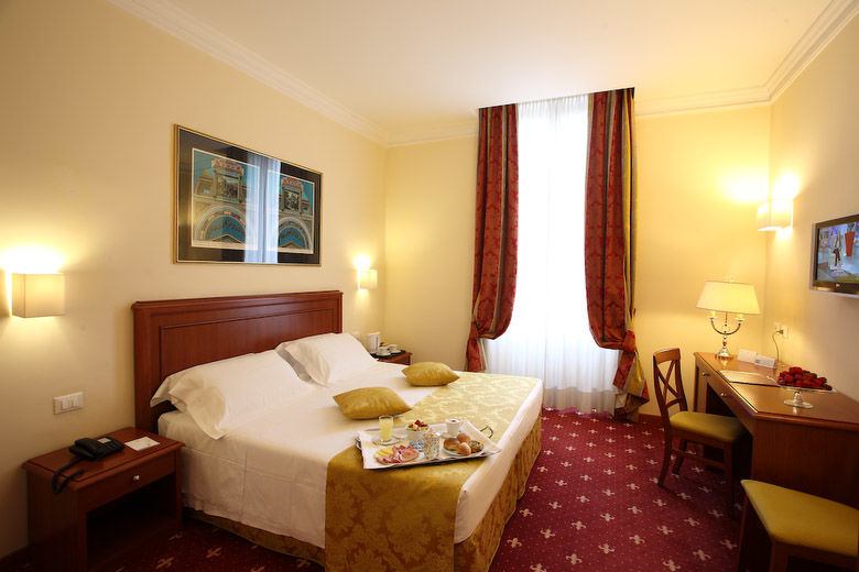 Milton Hotel 4*